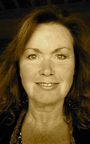Author Wendy Holden (Courtesy)