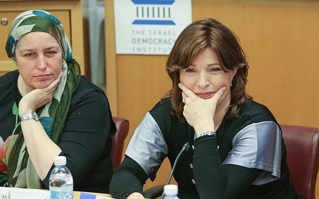 Naomi Perl, co-founder of the Ron Shulamit Conservatory Har Nof branch for Haredi girls, on the left, and Vardit Rozenblum, a lawyer for MIDAT, at the Israel Democracy Institute conference on December 21. (Israel Democracy Institute)