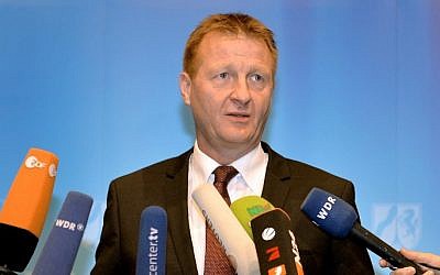 Interior minister of North-Rhine-Westphalia Ralf Jaeger addresses a press conference to announce the suspension of Cologne's police chief on Januar 8, 2015 in Cologne, western Germany. (Monika Skolimowska/AFP/DPA)