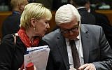 Swedish Foreign minister Margot Wallstrom talks with German Foreign Minister Frank-Walter Steinmeier during a EU Foreign Affairs Council meeting at the EU headquarters in Brussels on January 18, 2016. (AFP / JOHN THYS)
