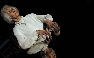 Hungarian holocaust survivor Eva Fahidi, 90, performs on stage at the Vigszinhaz theater in Budapest on 15 January, 2016 (Peter Kohalmi/AFP)