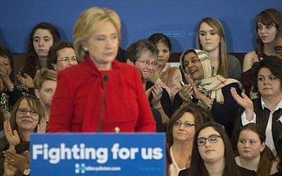 Democratic presidential candidate Hillary Clinton speaks during a campaign rally in North Liberty, Iowa, January 24, 2016, ahead of the Iowa Caucus. (AFP/JIM WATSON)
