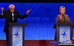 US Democratic presidential hopefuls Hillary Clinton (R) and Bernie Sanders participate in the Democratic Presidential Debate hosted by ABC News at Saint Anselm College in Manchester, New Hampshire, on December 19, 2015. (AFP PHOTO/JEWEL SAMAD)