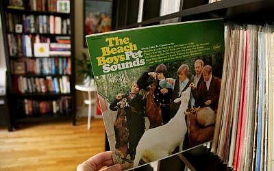Pet Sounds by The Beach Boys in its original LP Vinyl (HayeurJF/Flikr CC BY-SA 2.0)