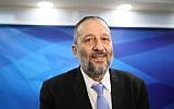 Interior Minister Aryeh Deri at the weekly cabinet meeting, Jerusalem, January 10, 2016. (Alex Kolomoisky/POOL)