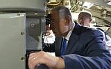 Prime Minister Benjamin Netanyahu aboard the new submarine 'Rahav' at the Israeli navy base in Haifa, on January 12, 2016. (Kobi Gideon/GPO)