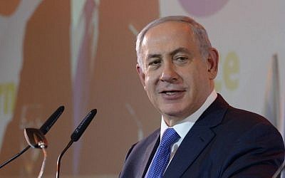 Prime Minister Benjamin Netanyahu speaks at a toast for the New Year with representatives of the foreign press in Jerusalem, on January 14, 2016 (Amos Ben Gershom/GPO)