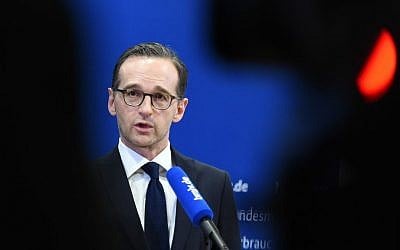 German Justice Minister Heiko Maas delivers remarks on the New Year's Eve assaults in Cologne, Germany, in Berlin, Tuesday Jan. 5, 2016. (Britta Pedersen/dpa via AP)