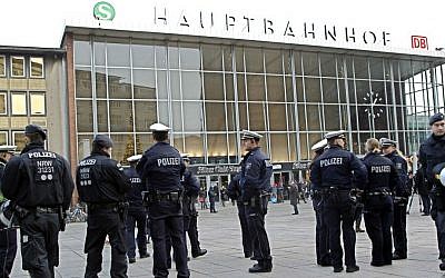 Police officers patrol in front of the main railway station of Cologne, Germany, on January 6, 2016. (AP/Hermann J. Knippertz)
