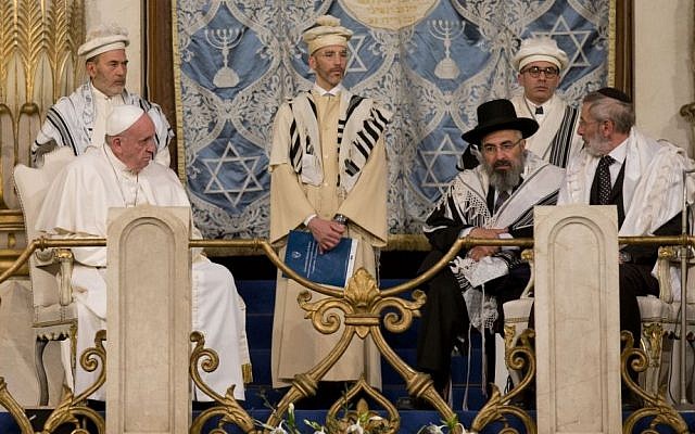 Pope Francis, flanked by Rabbi Riccardo Di Segni, right, during his first visit to a synagogue as pope on January 17, 2016. (AP Photo/Alessandra Tarantino) Pope Francis, flanked by Rabbi Riccardo Di Segni, right, during his first visit to a synagogue as pope on January 17, 2016. (AP Photo/Alessandra Tarantino)