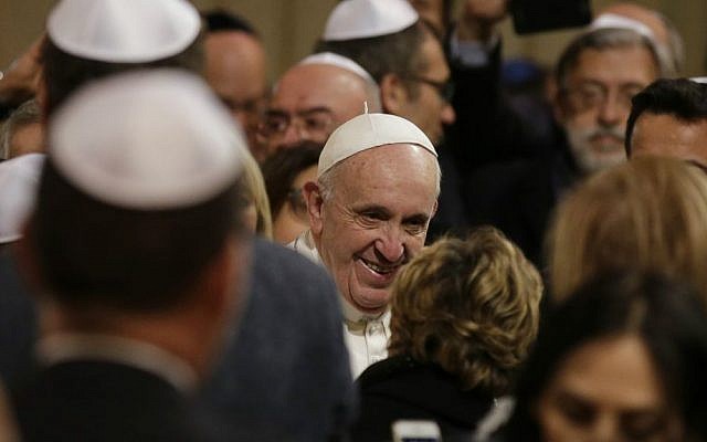 Pope Francis is greeted as he arrives at Rome's synagogue, Sunday, Jan. 17, 2016. (AP Photo/Alessandra Tarantino) Pope Francis is greeted as he arrives at Rome's synagogue, Sunday, Jan. 17, 2016. (AP Photo/Alessandra Tarantino)