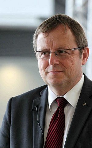 Johann-Dietrich Wörner (DLR/Alejandro Morellon / Wikipedia)