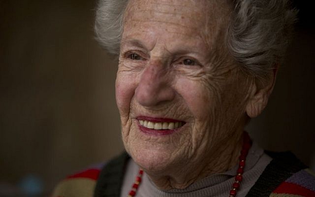 Dutch Israeli holocaust survivor Mirjam Bolle is seen in her house in Jerusalem, January 20, 2016. (AP Photo/Sebastian Scheiner)