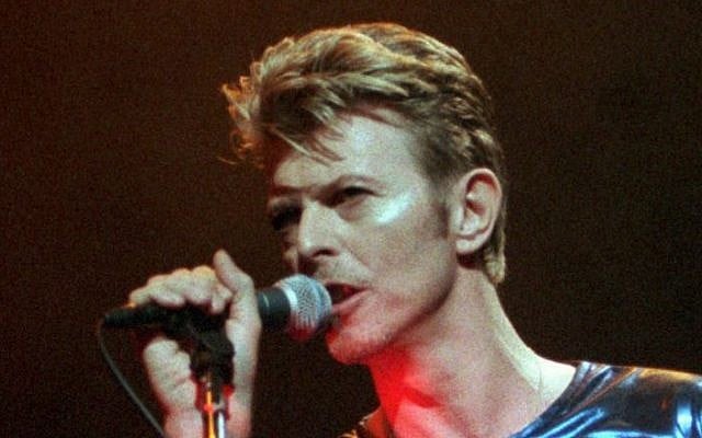 David Bowie performs during a concert in Hartford, Conn., September 14, 1995. (AP Photo/Bob Child, File) David Bowie performs during a concert in Hartford, Conn., September 14, 1995. (AP Photo/Bob Child, File)