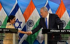 Prime Minister Benjamin Netanyahu meeting with Indian External Affairs Sushma Swaraj in Jerusalem, January 18 2016. (Kobi Gideon/GPO)