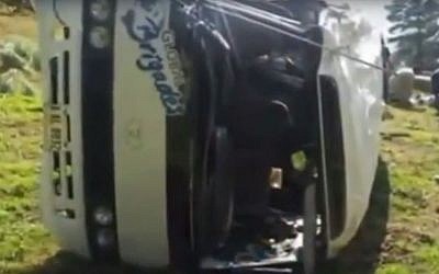 The scene of a bus crash in Honduras in which three Columbia University students were killed, January 2016 (Youtube screenshot)
