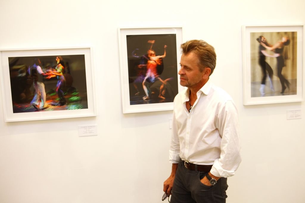 Mikhail Baryshnikov at the opening of his 2012 photographic exhibition of choreographers at Suzanne Dellal (Liron Almog/Flash 90)
