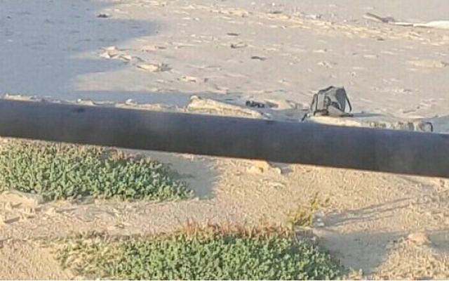 Photo shared by the IDF shows what the army says is an explosives device that Palestinian operatives attempted to place at the border between Israel and the Gaza Strip on Wednesday, January 13, 2016. (IDF spokesperson) Photo shared by the IDF shows what the army says is an explosives device that Palestinian operatives attempted to place at the border between Israel and the Gaza Strip on Wednesday, January 13, 2016. (IDF spokesperson)