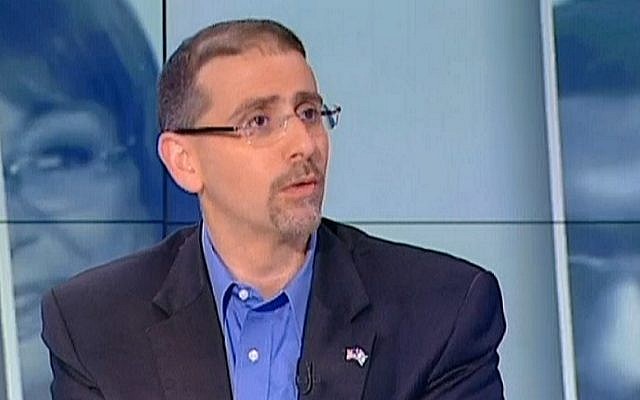 US Ambassador to Israel Dan Shapiro talks to Channel 10 television on January 29, 2016. (screen capture: Channel 10) US Ambassador to Israel Dan Shapiro talks to Channel 10 television on January 29, 2016. (screen capture: Channel 10)
