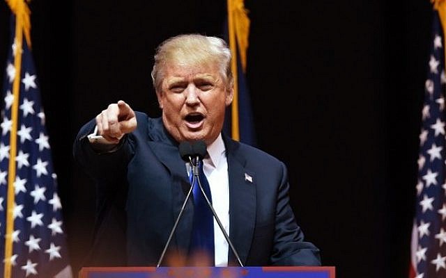 US Republican presidential hopeful Donald Trump speaks to the crowd during a rally February 8, 2016 in Manchester, NH. (AFP / Don EMMERT) US Republican presidential hopeful Donald Trump speaks to the crowd during a rally February 8, 2016 in Manchester, NH. (AFP / Don EMMERT)