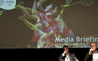 Rio 2016 Olympic Games Organizing Committee Medical Director Joao Grangeiro (right ) speaks during a press conference in Rio de Janeiro, Brazil, on February 2, 2016. (AFP/Vanderlei Almeida)