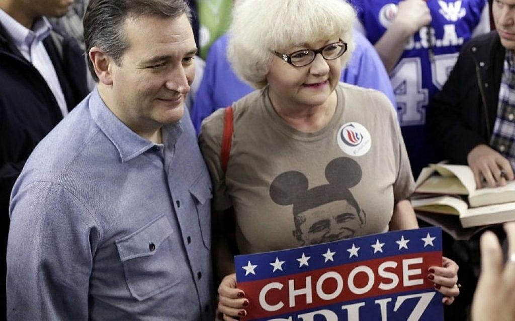 Republican presidential candidate Ted Cruz poses for a photo after speaking during a campaign event at the Johnson County Fairgrounds January 31, 2016 in Iowa City, Iowa. Cruz is campaigning across the state on the eve of the Iowa caucuses.  (Joshua Lott/Getty Images/AFP)