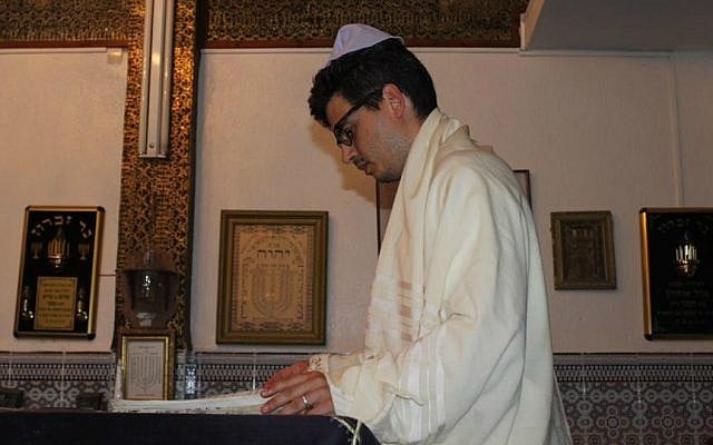 Haim Casas leading services at El Azama Synagogue, Marrakesh, Morocco, 2015. (Courtesy)