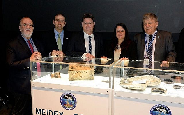 From left, Yitzhak Ben Israel, US Ambassador Dan Shapiro, minister Ofir Akunis, and Rona Ramon, at the opening of a space exhibit on February 2,  2016. (US Embassy)