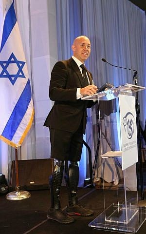 Brian Mast receives WIZO Florida's Gevura Hero Award, February 11, 2016. (Courtesy of Brian Mast for US Congress) Brian Mast receives WIZO Florida's Gevura Hero Award, February 11, 2016. (Courtesy of Brian Mast for US Congress)