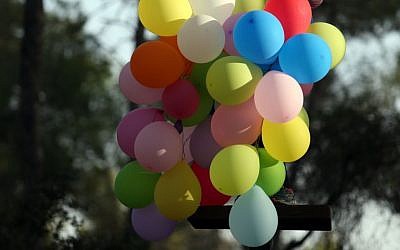 Birthday balloons (Nati Shohat/FLASH90)