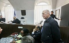 Former prime minister Ehud Olmert at the courtroom of the Magistrates Court in Jerusalem, February 2, 2016. (Gili Yohanan/POOL)