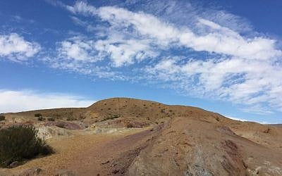 The colored sands at the crater, a great place for making one's very own sand art (Jessica Steinberg/Times of Israel)
