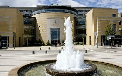 Vari Hall, York University, Toronto, Canada. (Wikipedia/Andrei Sedoff/CC BY 3.0)