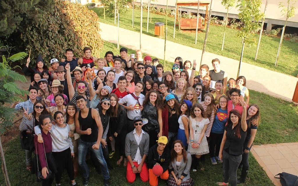 Students at the EMIS School in Ramat Hasharon (Courtesy)