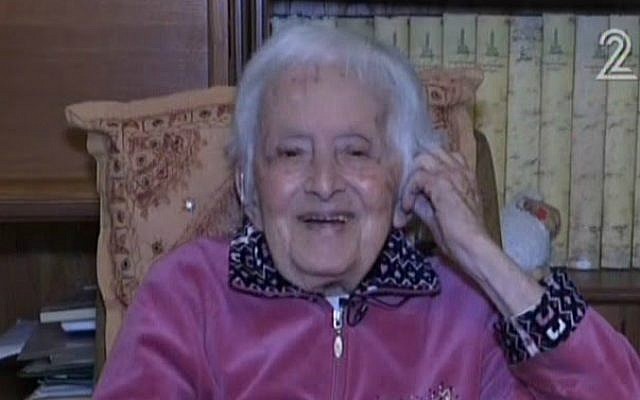 Maniya Bergson waited 100 years to turn 25 on February 29, 2016. (screenshot: Channel 2)