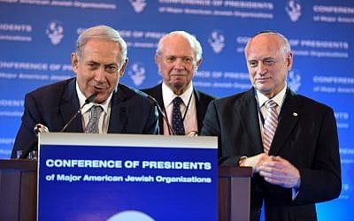 Prime Minister Netanyahu with the Conference of Presidents of Major American Jewish Organizations Chairman Stephen M. Greenberg (center) and Executive Vice Chairman/CEO Malcolm Hoenlein at the opening of the organization’s 42nd Leadership Mission, February 14, 2016. (Avi Hayoun)