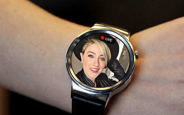 A Glide video chat on an Android Wear watch (Courtesy)