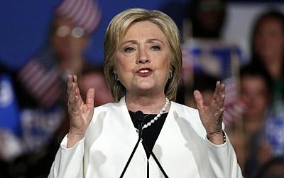 Democratic presidential candidate Hillary Clinton addresses her supporters at a rally during a campaign event on Super Tuesday in Miami on March 1, 2016. (AFP / RHONA WISE)