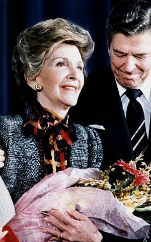 FILES-US-REAGAN-FIRSTLADY (FILES) This file photo taken on May 10, 2000 shows former US President Ronald Reagan and First Lady Nancy Reagan in Washington,DC, after she spoke at a White House Conference on "Drug Free America. Nancy Reagan died March 6, 2016, at age 94, a spokeswoman for the Reagan Presidential Library and Foundation in Simi Valley, California said. Congestive heart failure was the cause of death, spokeswoman Joanne Drake said. / AFP / MIKE SARGENT