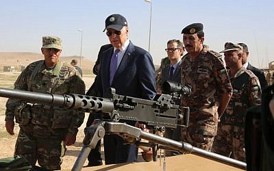 Vice President Joe Biden (C) attends a military demonstration at a Joint Training Center in the city of Zarqa, northeast of the capital Amman, on March 10, 2016. (AFP/KHALIL MAZRAAWI) Vice President Joe Biden (C) attends a military demonstration at a Joint Training Center in the city of Zarqa, northeast of the capital Amman, on March 10, 2016. (AFP/KHALIL MAZRAAWI)
