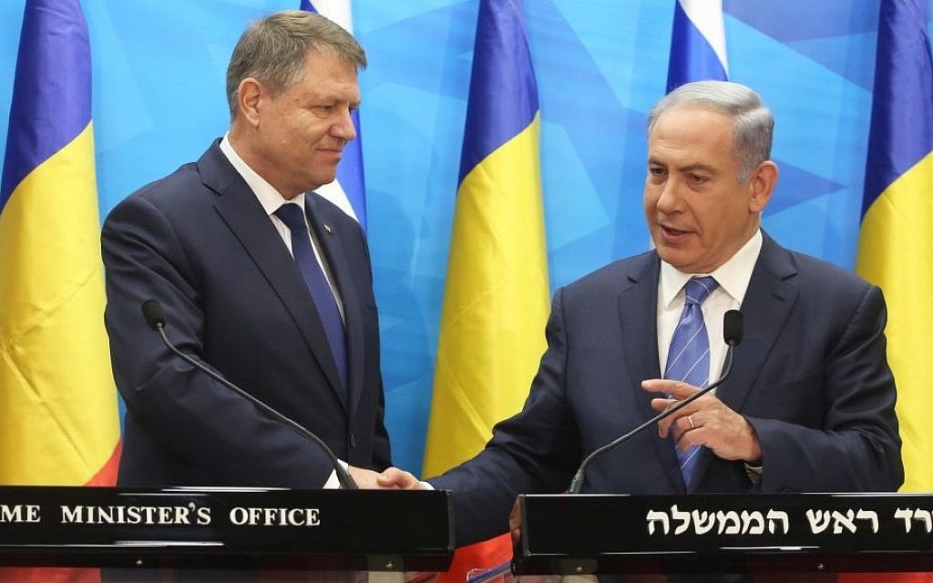 Benjamin Netanyahu (R) holds a joint press conference with Romanian President Klaus Iohannis in Jerusalem on March 7, 2016. Marc Israel Sellem/Pool)