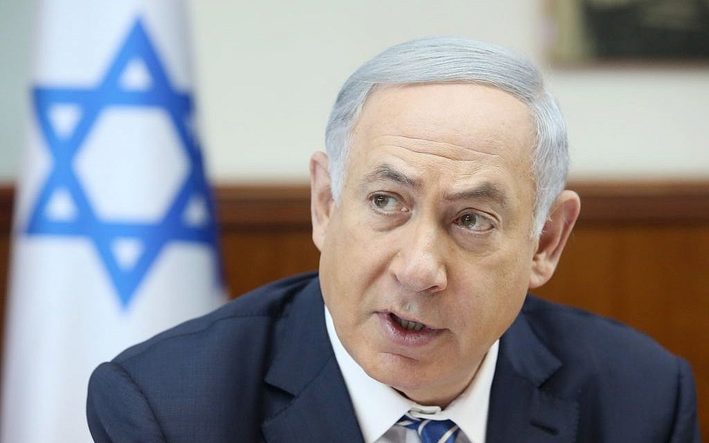 Prime Minister Benjamin Netanyahu leads the weekly cabinet meeting at the Prime Minister's Office, Jerusalem, March 27, 2016. (Marc Israel Sellem/Pool)