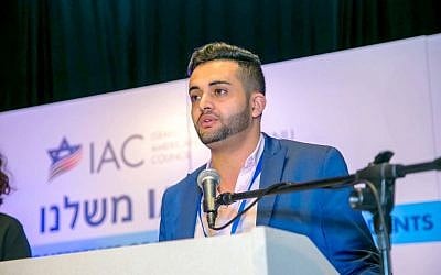 Manny Dahari, who helped orchestrate the airlift to remove his family and other members of the Jewish community from Yemen, receives an award from the Israeli American Council in March 2016. (Courtesy) Manny Dahari, who helped orchestrate the airlift to remove his family and other members of the Jewish community from Yemen, receives an award from the Israeli American Council in March 2016. (Courtesy)