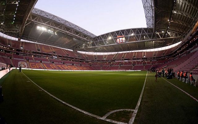 Galatasaray's Turk Telekom Arena Stadium two hours before the high-profile soccer match between two major Turkish teams, in Istanbul, March 20, 2016 (AP) 