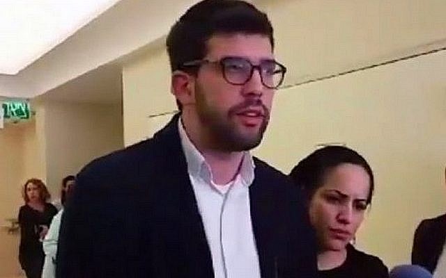 The parents of four-month-old Daniel Gerson at the Schneider Children's Hospital, Petach Tikva, March 3, 2016 (Channel 2) The parents of four-month-old Daniel Gerson at the Schneider Children's Hospital, Petach Tikva, March 3, 2016 (Channel 2)