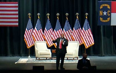 Pastor Mark Burns speaks at a Donald Trump rally in Hickory, North Carolina, Monday, March 14, 2016. (Screen capture YouTube)