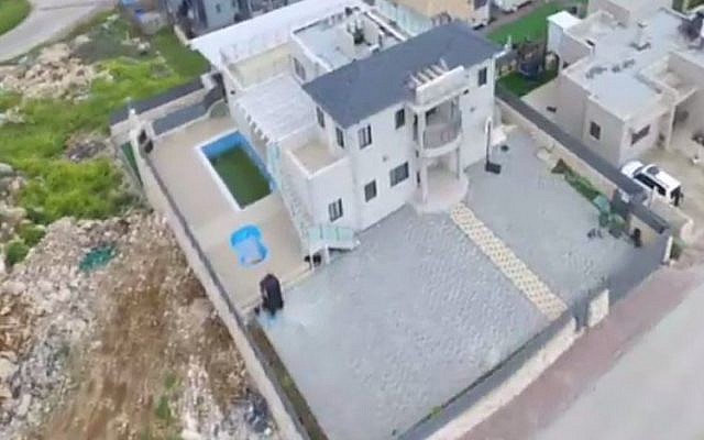 File: Interior Minister Aryeh Deri's vacation home in northern Israel (screen capture: Channel 2)