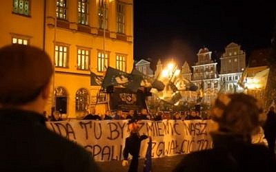 An effigy of an Orthodox Jew is torched at an anti-Islam rally in Poland in November 2015 (YouTube screenshot)