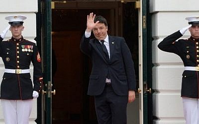 Matteo Renzi, Prime Minister of Italy, arrives for a working dinner at the White House March 31, 2016 in Washington, DC. ( AFP/Olivier Douliery)