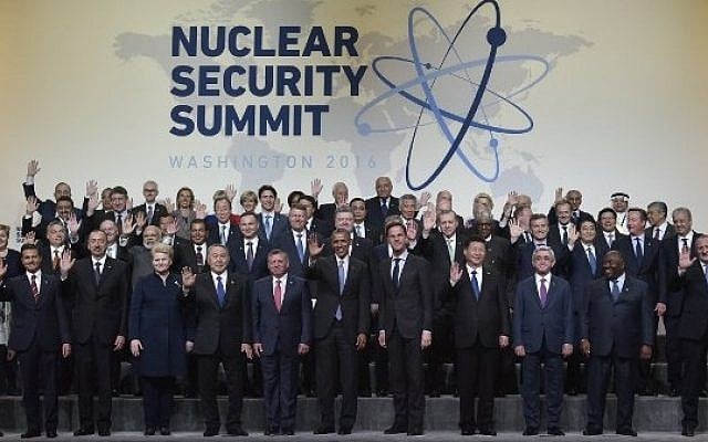 US President Barack Obama and other world leaders wave at the Nuclear Security Summit family photo at the Walter E. Washington Convention Center on April 1, 2016 in Washington, DC. (AFP / MANDEL NGAN) US President Barack Obama and other world leaders wave at the Nuclear Security Summit family photo at the Walter E. Washington Convention Center on April 1, 2016 in Washington, DC. (AFP / MANDEL NGAN)